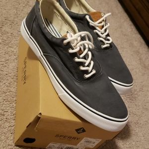 *NWT* MENS SPERRY SHOES